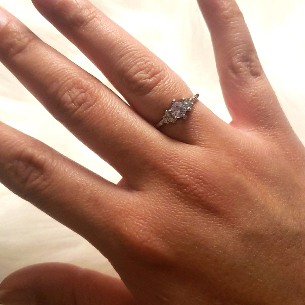 Diamond Ring - Picture 2 of 6